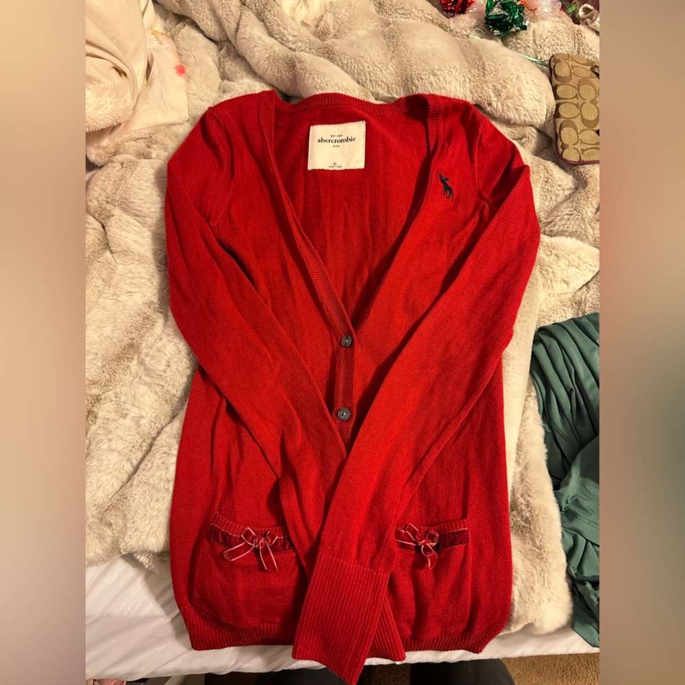 Red Abercrombie & Fitch cardigan with bow details #cardigan